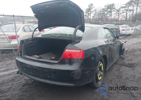 2011 Audi A5 2.0T Premium z USA, uszkodzony, nr VIN WAUGFAFR0BA083769